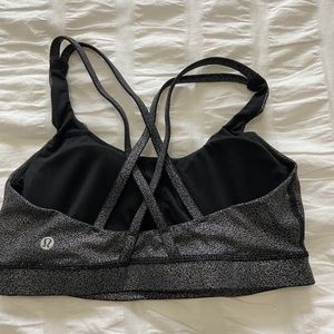 Lululemon sports bra size 8